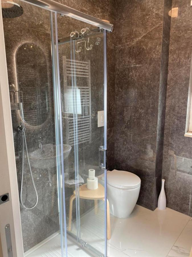 Dizeta Suite And Apartment 살레르노 외부 사진