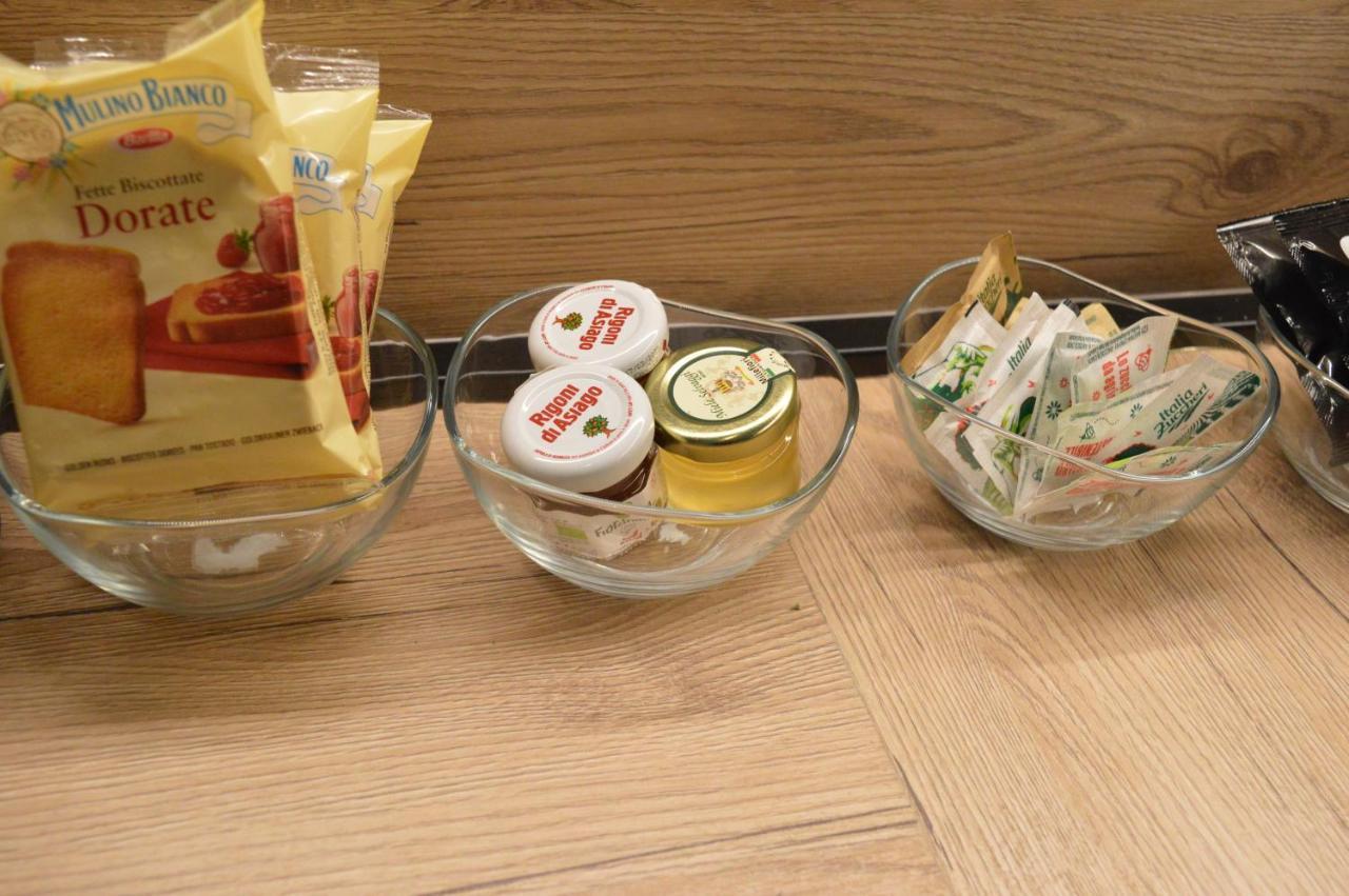 Dizeta Suite And Apartment 살레르노 외부 사진